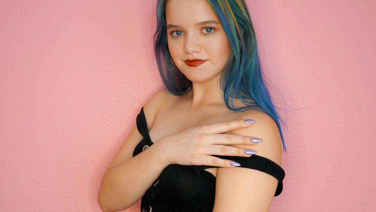 Catch CleaSweet’s Private Cam Show