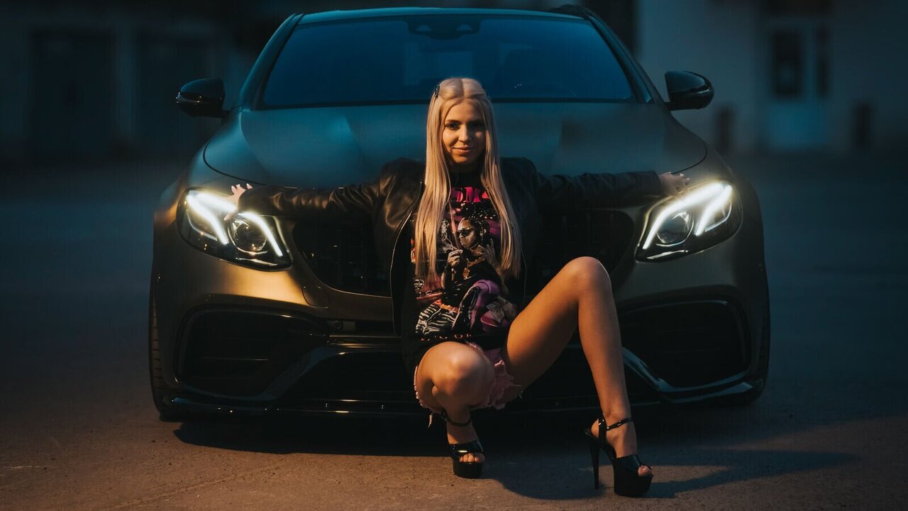 Catch CoraLou’s Private Cam Show