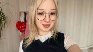 Catch CristineLong’s Private Cam Show