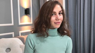 Catch CrystalHicks’s Private Cam Show