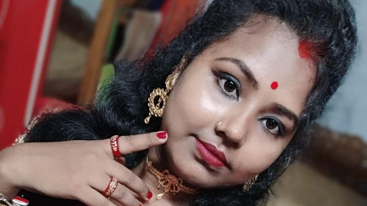 Catch CuteArushi’s Private Cam Show