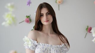 Catch DaniaHollf’s Private Cam Show