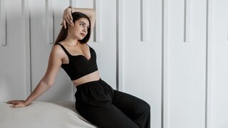 Catch DanieHunt’s Private Cam Show