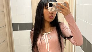 Catch DevonaBurby’s Private Cam Show