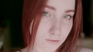 Catch DevonaDarby’s Private Cam Show