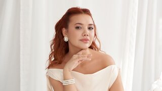 Catch DianaReily’s Private Cam Show