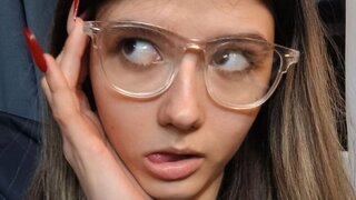Catch EadlinCoke’s Private Cam Show