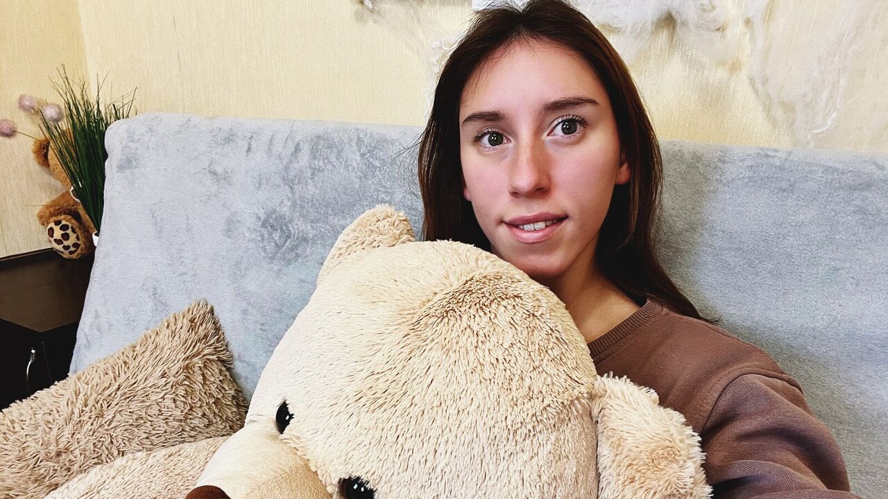 Catch ElizzaForx’s Private Cam Show