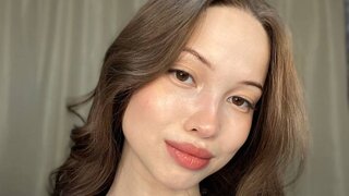 Catch ElvinaBagg’s Private Cam Show
