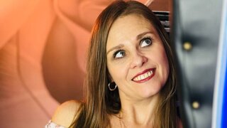 Catch EmiliaBedy’s Private Cam Show