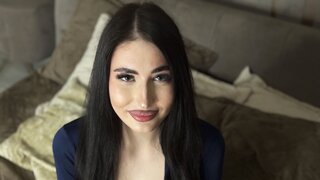 Catch EmmaLawrens’s Private Cam Show