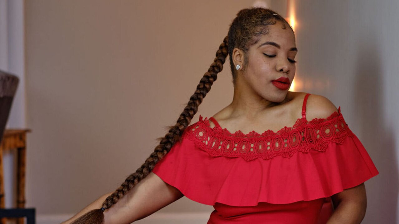 Catch EmpressNubia’s Private Cam Show