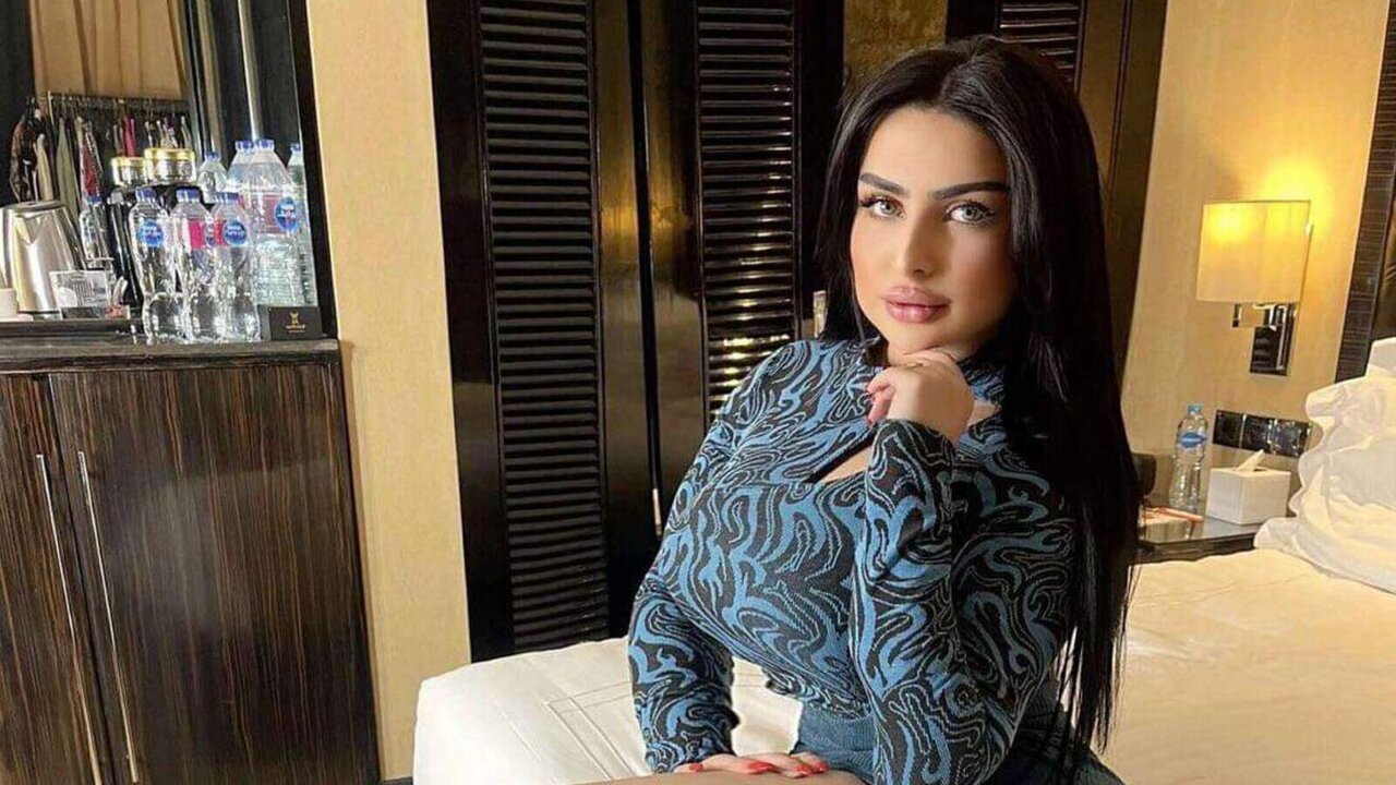 Catch ErenePetterson’s Private Cam Show