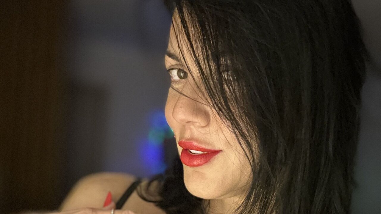 Catch ErikaErika’s Private Cam Show
