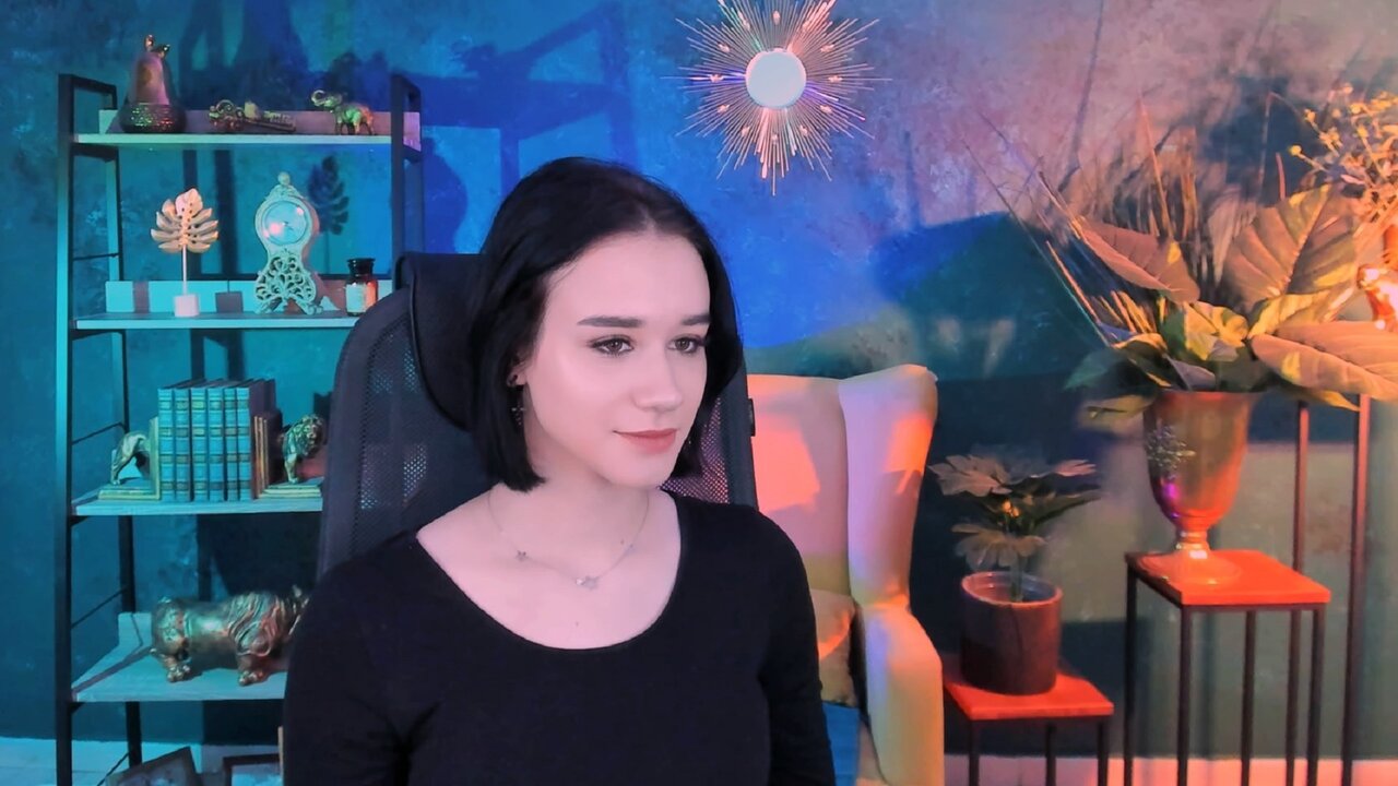 Catch ErinThomas’s Private Cam Show