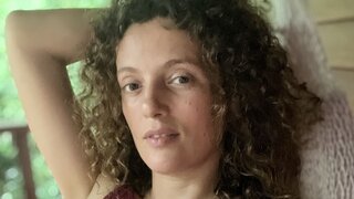 Catch EsmeraldaMali’s Private Cam Show