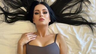 Catch EvaSmeeth’s Private Cam Show