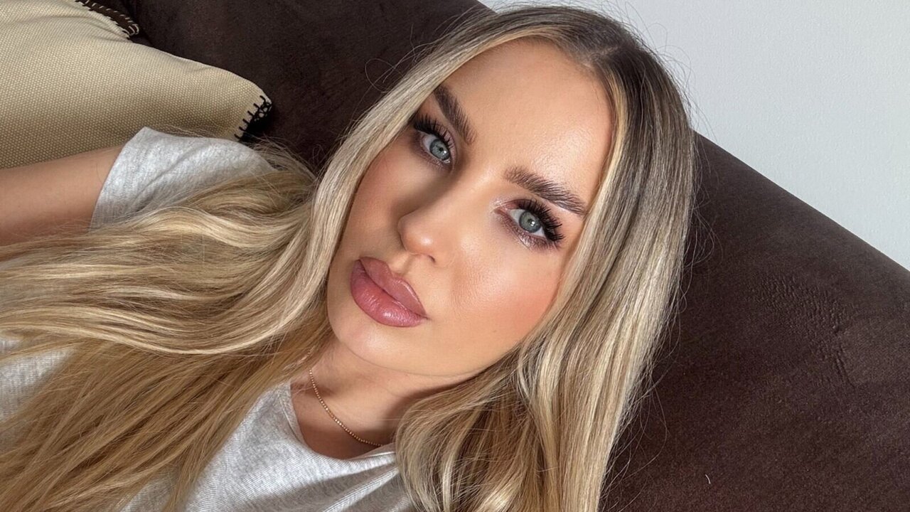 Catch Evixa’s Private Cam Show