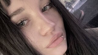 Catch FaviolaMuldrow’s Private Cam Show