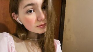 Catch GlennaBooton’s Private Cam Show