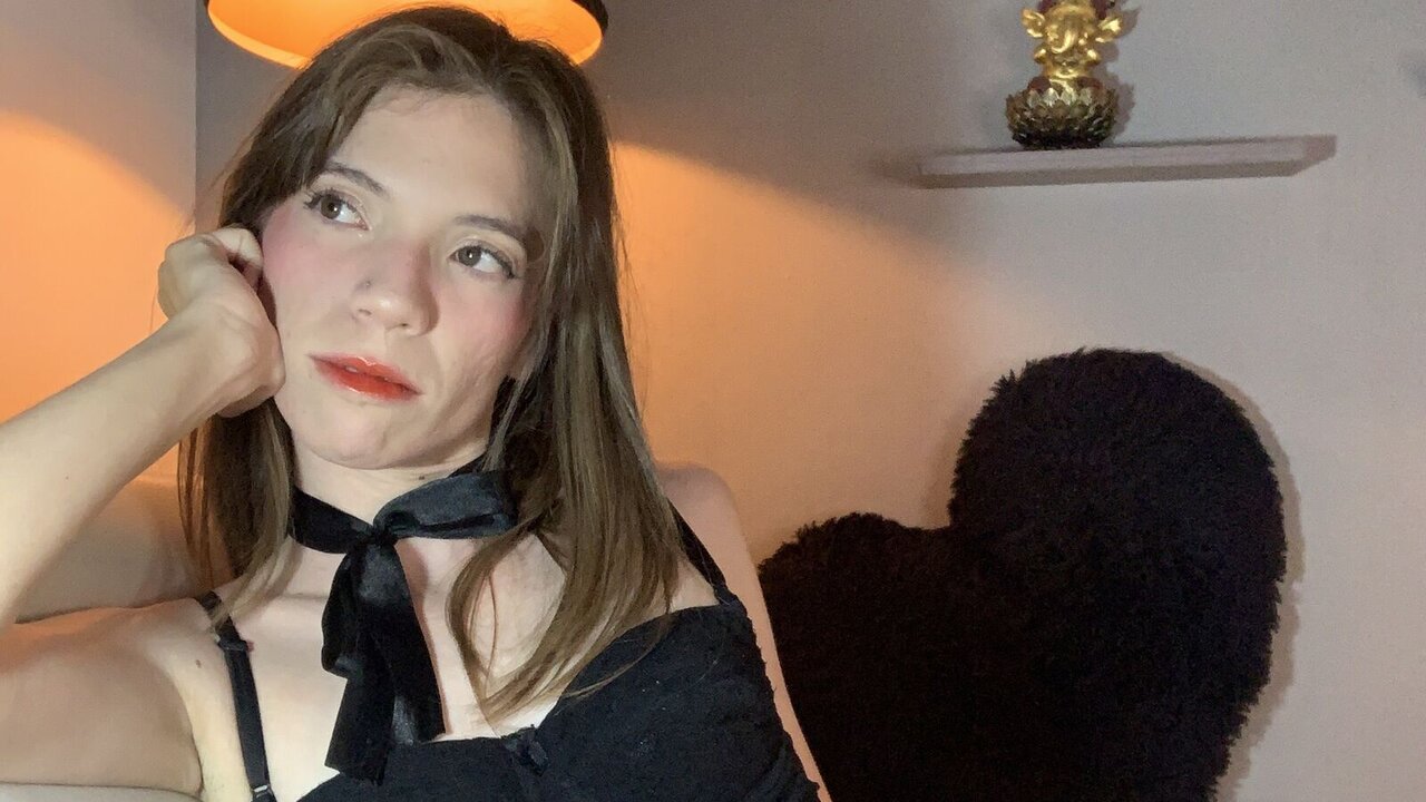 Catch IggySparks’s Private Cam Show