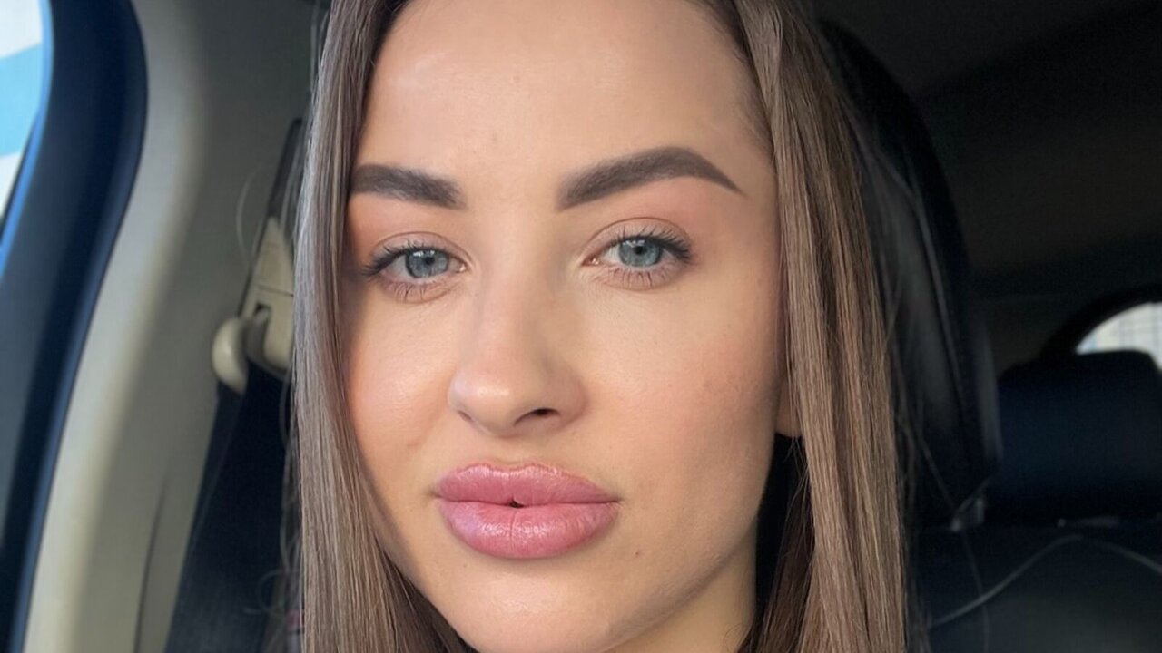 Catch IrinaSlavic’s Private Cam Show