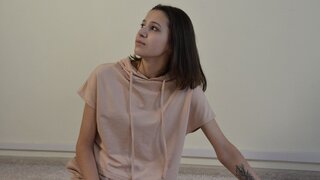 Catch IrisRossy’s Private Cam Show