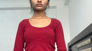 Catch IshikaSaini’s Private Cam Show