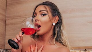 Catch IzieAiko’s Private Cam Show