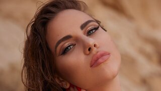Catch JessicaKroft’s Private Cam Show