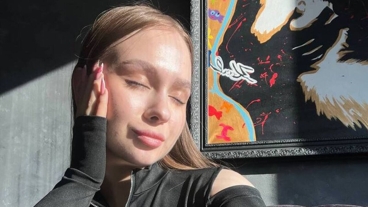 Catch JettaCresswell’s Private Cam Show