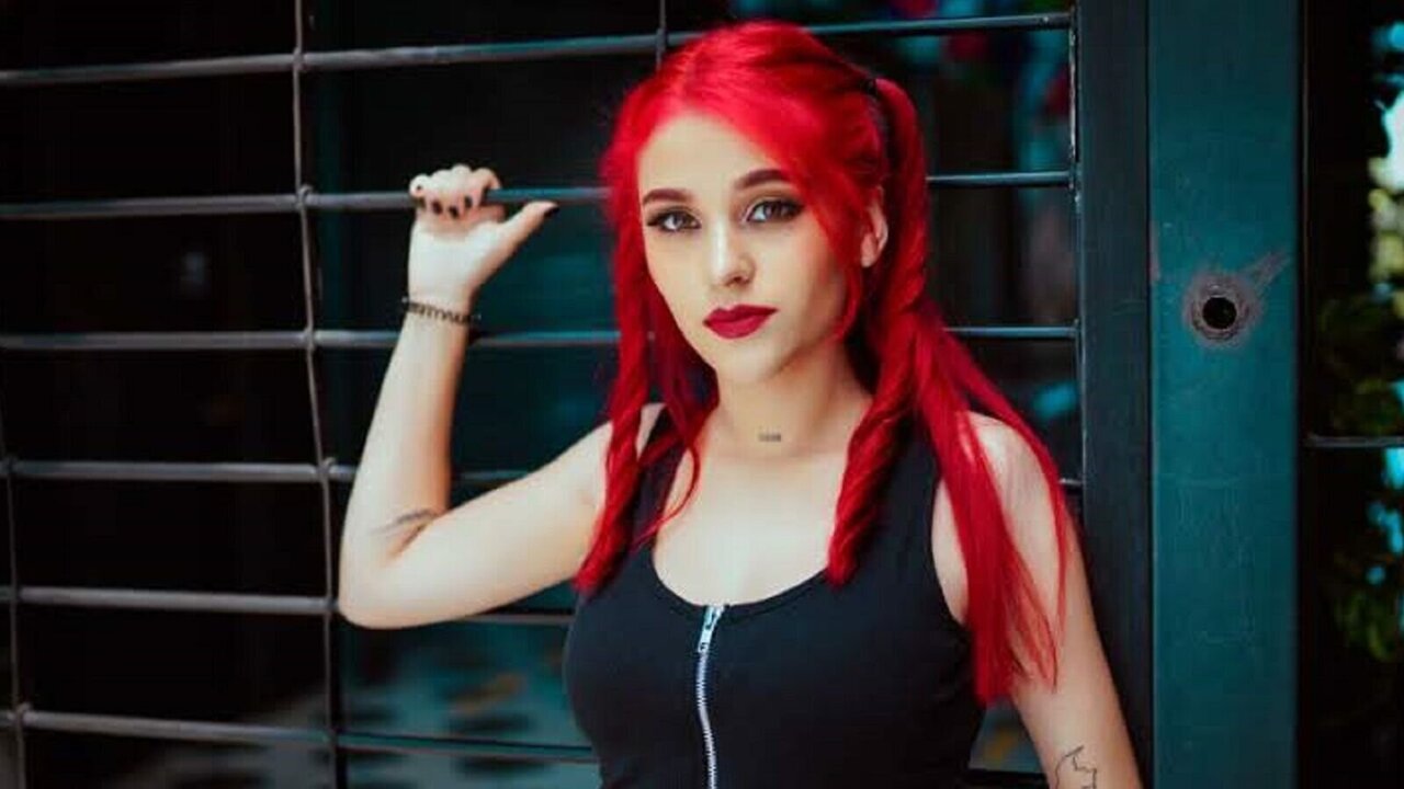 Catch JuanaRusso’s Private Cam Show