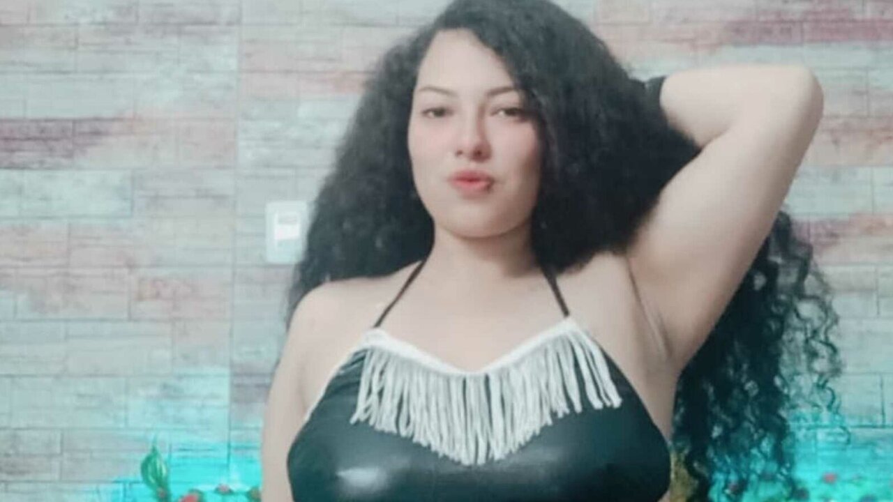 Catch KamiAnderson’s Private Cam Show
