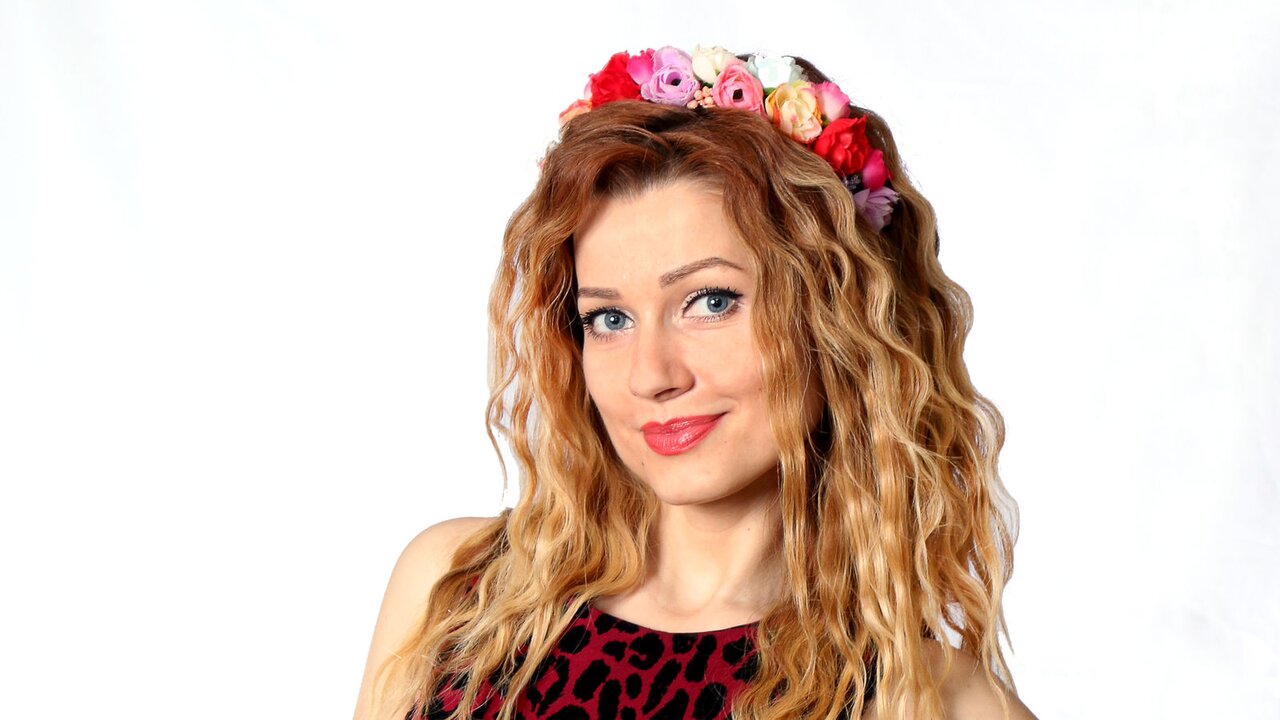 Catch Karolina555’s Private Cam Show