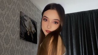 Catch KatrinPirs’s Private Cam Show