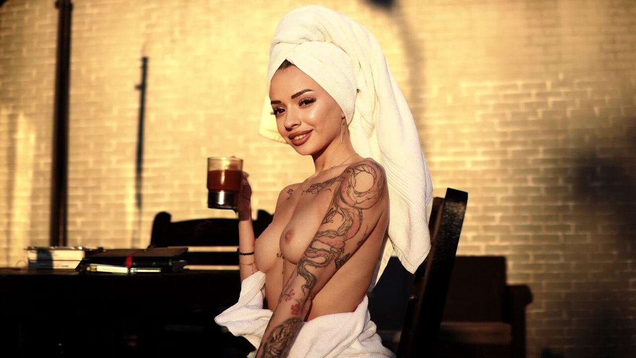 Catch KayaBelle’s Private Cam Show