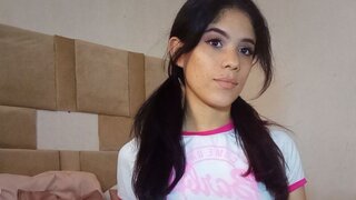 Catch KimCarvalho’s Private Cam Show