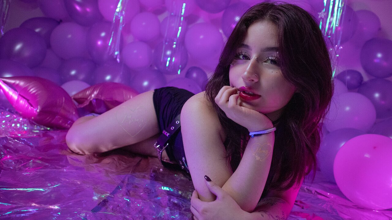 Catch LanySmith’s Private Cam Show