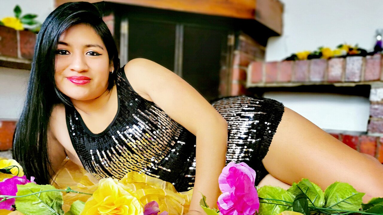 Catch LeahDawson’s Private Cam Show