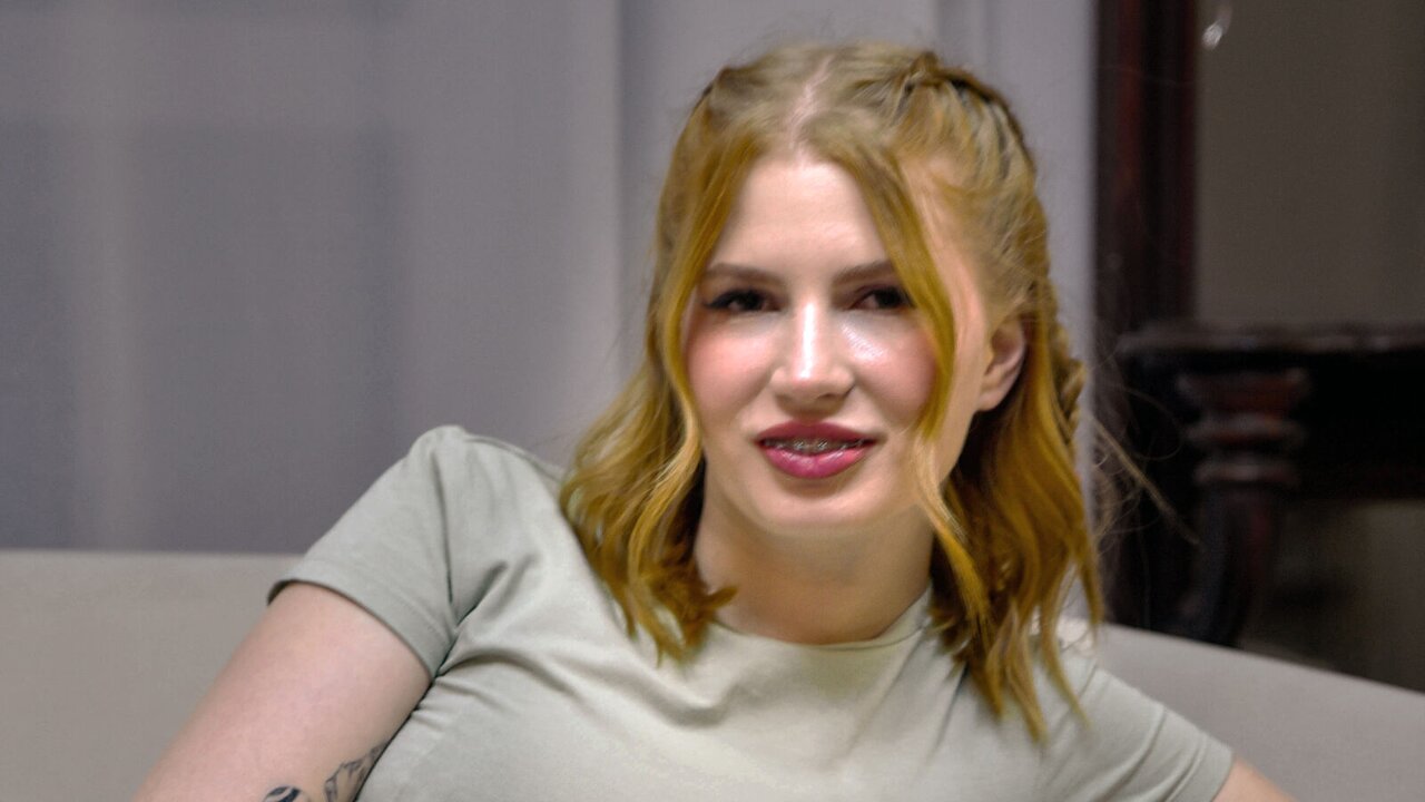 Catch Lilinett’s Private Cam Show