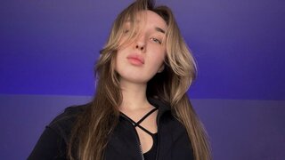 Catch LinaYani’s Private Cam Show