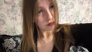 Catch LoraTayler’s Private Cam Show