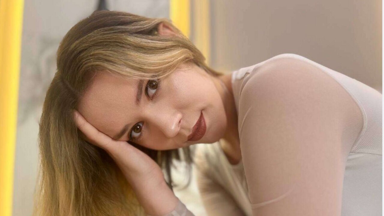 Catch LunaMilese’s Private Cam Show