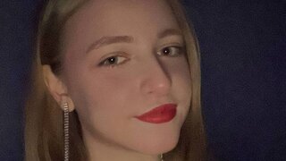 Catch LunaRavenswood’s Private Cam Show