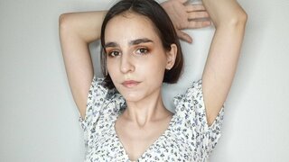 Catch LynetCruise’s Private Cam Show