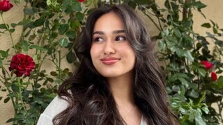 Catch MadlynWorsell’s Private Cam Show