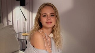 Catch MaryBeks’s Private Cam Show