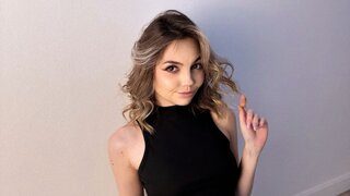 Catch MaryStars’s Private Cam Show
