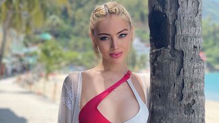 Catch MawiFoster’s Private Cam Show