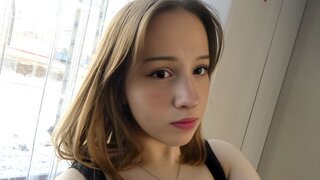 Catch MayaRhodes’s Private Cam Show